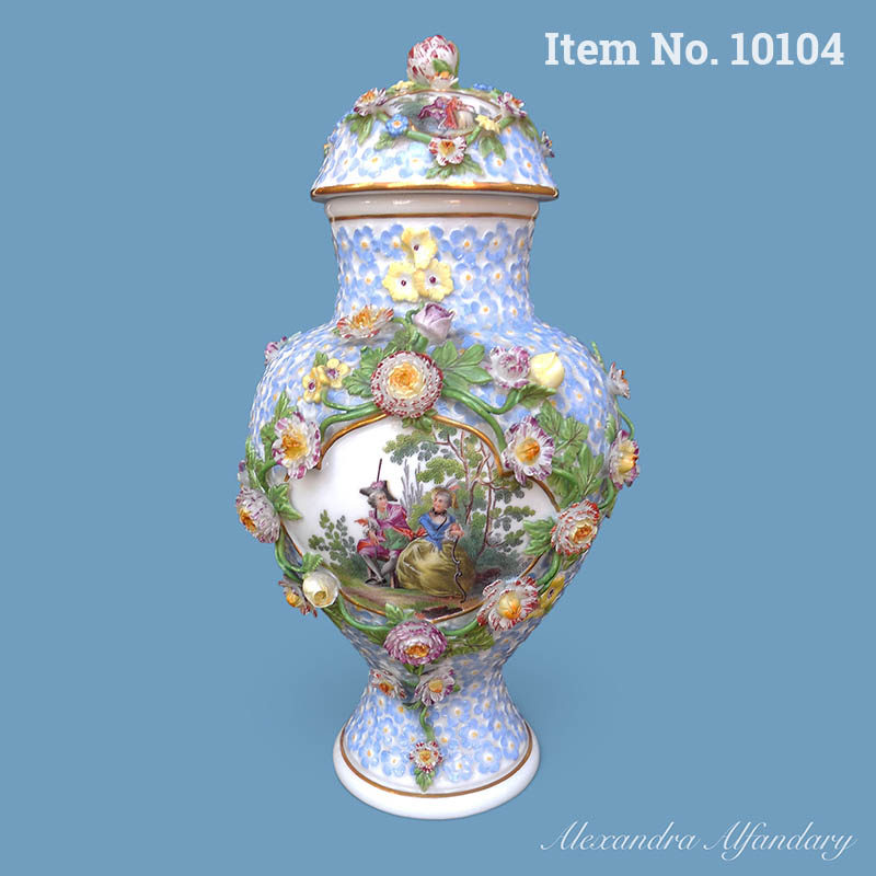 Item No. 10104: A Decorative Meissen Vase And Lid With Forget-Me-Not Flowers In Relief, ca. 1870-80