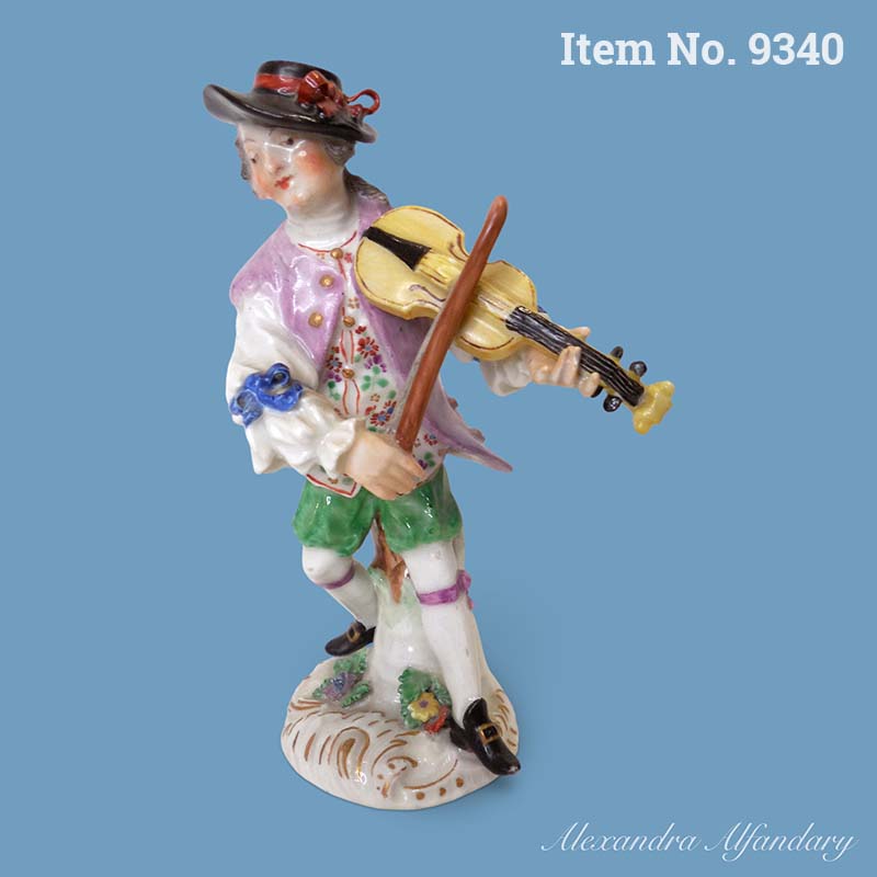 Item No. 9340: An 18th Century Meissen Porcelain Violinist From The Dresden Opera, ca. 1750